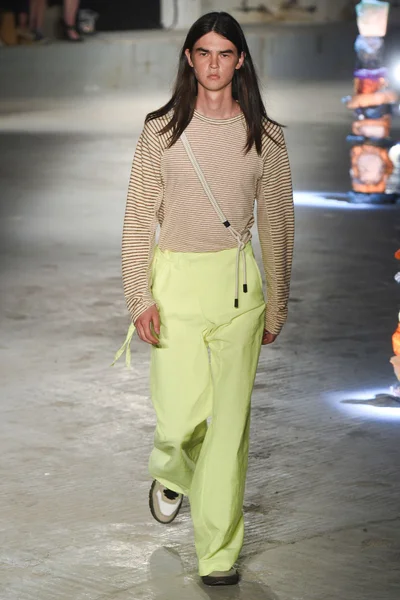 Look 37